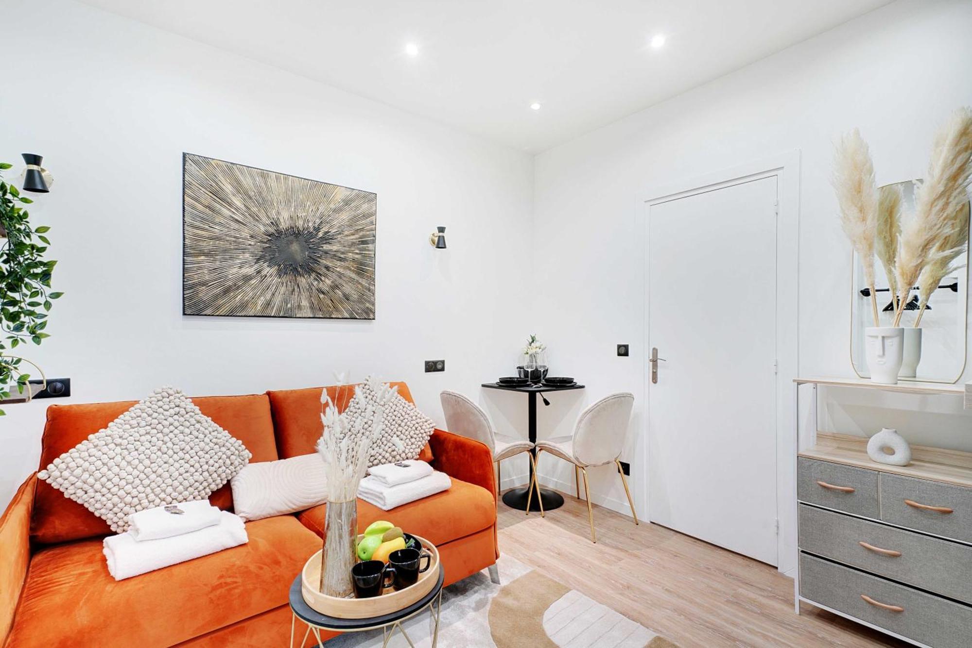 Elegant - 2p-next To Place Pigalle Apartment *